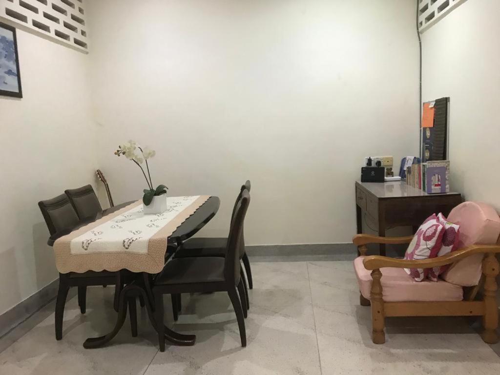 Carols Guesthouse Near Jonker And Satay Celup Malacca Luaran gambar